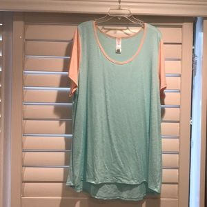 Perfect T, 3xl, mint with peach sleeves, NWOT